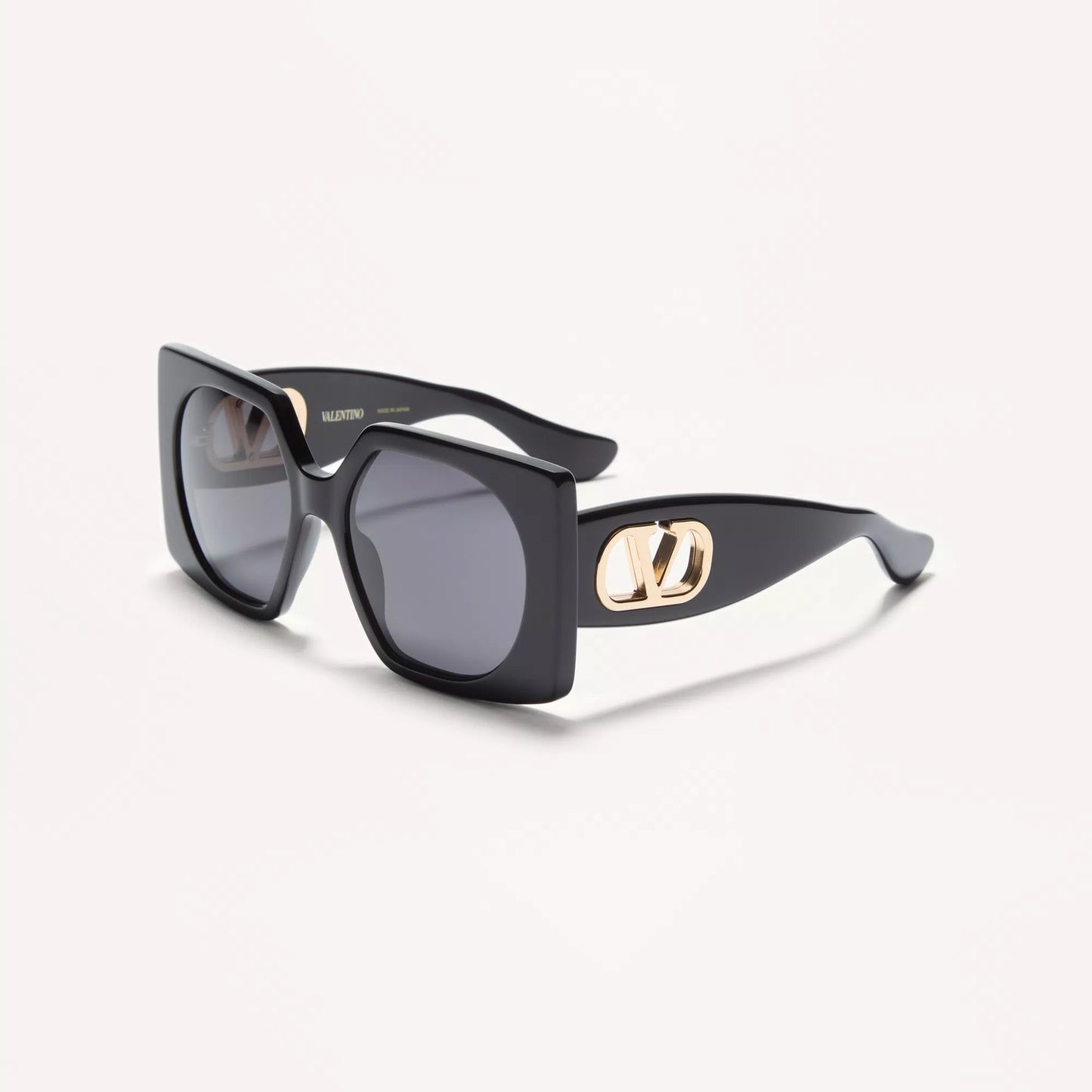 Valentino VG002S 001